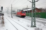 Hier zieht die 101 062-8 den IC nach Berlin Ostbahnhof am 30.01.2010 durch Rathenow