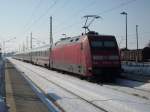 Erst ab Rostock bernahm 101 084,am 20.Februar 2010,als Zuglok den IC 2377 Binz-Frankfurt/Main.Als der IC in Bergen/Rgen hielt war 101 084 noch Schlulok.