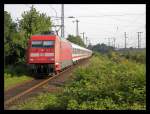 101 079 mit IC337 bei der Einfahrt in Duisburg Hbf, 02.07.2010