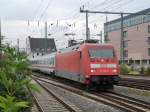 101-143 fhrt am 5.8.10 mit dem IC  2156 Erfurt - Dsseldorf in Dortmund ein.