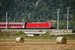 101 028 mit RE nach Nrnberg Hbf,  am 21.08.2010 bei der Einfahrt in den Bahnhof Kinding Altmhltal.