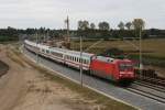 101 077 mit IC am 02.10.2010 in Hattenhofen.