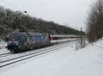 101 102  Wir Menschen  am 19.12.10 mit dem IC 185 Stuttgart - Zrich bei Gufelden auf der Gubahn.