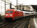 101 074-3 mit IC 705 “Grzenich” Hamburg Altona-Kln Hbf auf Wuppertal Hauptbahnhof am 21-4-2001.