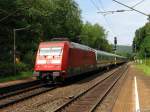 101 132-9 mit IC durchfhrt den Bf Vellmar Obervellmar (Landkreis Kassel) am 15.08.2009