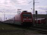 101 057-8 kom mit IC von Shiphol am 13.05.2012 in Stendal an.