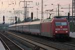 101 043 zog am 1.5.12 den IC118 in Essen Hbf.