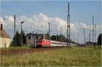 101 076 mit EC 172, umgeleitet bei der Durchfahrt in Neuburxdorf, 09.08.2012