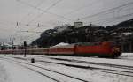 101 064-4 mit CNL 1319 Amsterdam/Paris-Innsbruck bei der Ausfahrt im Bahnhof Kufstein am 15.12.2012.