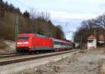 101 030 mit einem EC nach Budapest am 29.03.2009 bei Assling.