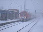 Kaum zuerkennen ist 101 022,am 06.Dezember 2012,mit dem IC Binz-Frankfurt/Main bei der Einfahrt in Bergen/Rgen.