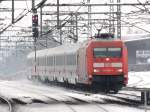 101 094-1 erreicht mit IC am Haken Kassel-Wilhelmshhe zur Weiterfahrt nach Stralsund (26.01.2013).