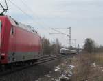 101 130-3 mit ICE 1005 und IC 2208 werden sich am 17.