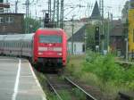 101 067-7 mit IC2116 erreicht am 5.9.2006 aufgrund einer  Signalstrung  den Hauptbahnhof Bremen mit 19 Minuten Versptung!