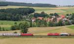 185 283-8 mit einem Mischer begegnet 101 045-3 mit dem IC 2159 (Frankfurt(M) Flughafen Fernbf-Dresden Hbf) bei Neukirchen 9.7.13