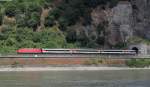 101 106-3 mit dem EC 9 (Hamburg Altona-Chur) bei Oberwesel 31.7.13