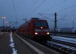 101 069 steht am 25.01.14 mit einem IC in Saalfeld/Saale.