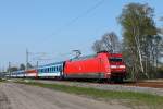 Die 101 058-6 mit dem EC 179 von Rostock Hbf nach Praha hl.n. am 19.04.2014 in Nasseneheide.