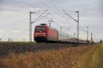 101 126-1 DB mit dem ICE 1008 bei Reundorf am 04.03.2015.