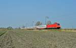 101 091-7 fuhr am 10.04.2015 mit dem IC 2434 von Emden nach Cottbus, hier bei Gandersum.