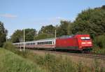 101 120 mit IC 2216 (Stuttgart Hbf–Kln–Greifswald) am 30.09.2013 in Klecken