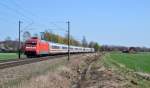 101 052 mit IC 146 Berlin Ostbahnhof - Amsterdam Centraal am 15.04.2015 kurz hinter Bruchmühlen