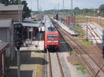 101 008 und der IC 2184 Hannover-Binz,am 18.Juni 2016,von der Fussgängerbrücke in Bergen/Rügen.