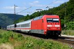 Darf natürlich in einer Maintal Galerie nicht fehlen: Der verbliebene Fernverkehr auf der KBS 800 zwischen Gemünden und Würzburg in Form von IC 1987 von Hamburg Altona nach Passau. Am 20 Juli 2013 gab sich die relativ saubere 101 058 die Ehre, deswegen wurde bei Gambach der Auslöser betätigt.