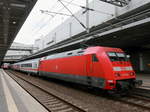 Ausfahrt 101100-6 als IC 1997 nach  Frankfurt(Main)Hbf am 23. Juni 2017 aus dem Bahnhof Berlin Südkreuz.