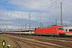 DB Lok 101 049-5 fährt beim badischen Bahnhof ein. Die Aufnahme stammt vom 08.01.2020.