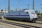 DB Lok 101 057-8 steht auf einem Abstellgleis beim badischen Bahnhof. Die Aufnahme stammt vom 18.07.2022.