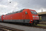 DB Lok 101 081-8 steht am 26.02.2023 auf einem Abstellgleis beim badischen Bahnhof.