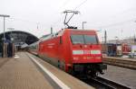 101 048 steht am 22.02.09 im Hbf Halle(S). Sie schiebt den IC 2038 nach Oldenburg.