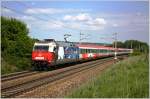 101 070 'Adler Mannheim' zog am 2. Mai 2009 den OIC 746 nach Salzburg Hbf und konnte bei hoher Geschwindigkeit kurz vor Neukirchen bei Lambach bildlich festgehalten werden.
