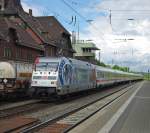 101 144 als Zuglok vor einem IC in Richtung Kassel (Schublok war 101 043-6). Aufgenommen am 30.05.2010 in Eichenberg.