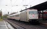 101 034 zieht am 06.11.10 den IC 2355 durch Merseburg Richtung Halle(S).