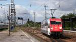 101 025-5  packendes Sdafrika  rangiert gerade zum Abstellen, sie wurde davor von einer Kindergartengruppe besichtigt, Karlsruhe Hbf 16.7.12