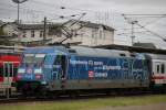 101 042-0 mit IC 2213 von Ostseebad Binz nach Stuttgart Hbf kurz vor der Ausfahrt im Rostocker Hbf.31.07.2015  