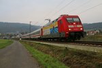 101 037-0  Eisenbahner mit Herz  mit IC ziehend aus Richtung Kassel kommend. Aufgenommen am 02.11.2014 bei Melsungen.