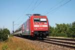 101 092-5  Bernina Express abenteuerliCH  bespannte am 10.07.2015 den EC 9 (Hamburg Altona - Zürich HB), als sie bei Hügelheim in Richtung Schweizer Grenze fuhr.