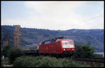 120156 fährt hier am 28.5.1990 um 11.08 Uhr mit einem IC in Richtung Mainz durch Oberwesel.