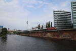 Am 3.6.17 verkehrete der SDZ 13452 nach Paris Est.
Zuglok war 120 147-4, Fotografiert an der Jannowitzbrücke in Berlin.