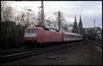 120105 verlässt hier am 25.3.1993 um 14.36 Uhr mit dem IC 614 Drachenfels nach Münster die Hohenzollernbrücke in Köln und erreicht den Bahnhof Köln Deutz.
