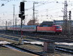 120 111-0 schiebt ihren Zug Richtung Abstellanlage. Nürnberg 20.01.2019