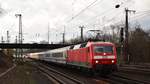 120 133 zieht einen Ersatzzug durch Hanau Hbf gen Fulda.