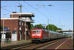 DB 120141-7 passiert am 29.4.2007 um 16.43 Uhr mit einem Intercity in Richtung Münster das Stellwerk im Bahnhof Hasbergen.