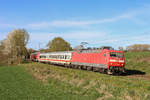 120 159 der Deutschen Bahn AG zog am 10. April 2020 den Pbz 2471 und passiert hier die Fotostelle bei Ellscheid in Fahrtrichtung Haan.