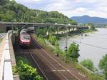 120 126 zieht am 20.07.2007 den IC 432 aus Norddeich in Richtung Trier hier bei Oberwinter.