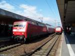 120 128 und 146 102 stehen in Hannover Hbf (23.8.2007)