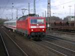 BR 120 106-0 mit IC 1904 nach Ostseebad Binz kurz vor Bochum Hbf.(29.03.2008)